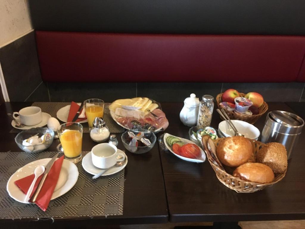 Hotel Herres Alte Metzgerei Лайвен Екстериор снимка